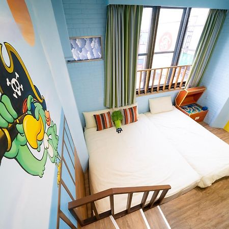 Fairytale House Bed & Breakfast Tainan Bagian luar foto
