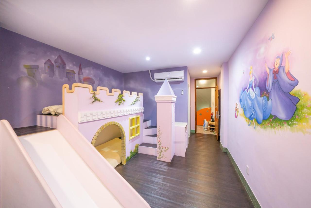 Fairytale House Bed & Breakfast Tainan Bagian luar foto